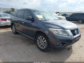 Salvage Nissan Pathfinder