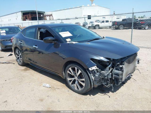  Salvage Nissan Maxima