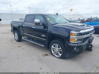  Salvage Chevrolet Silverado 2500