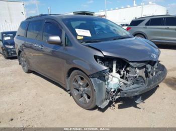  Salvage Toyota Sienna