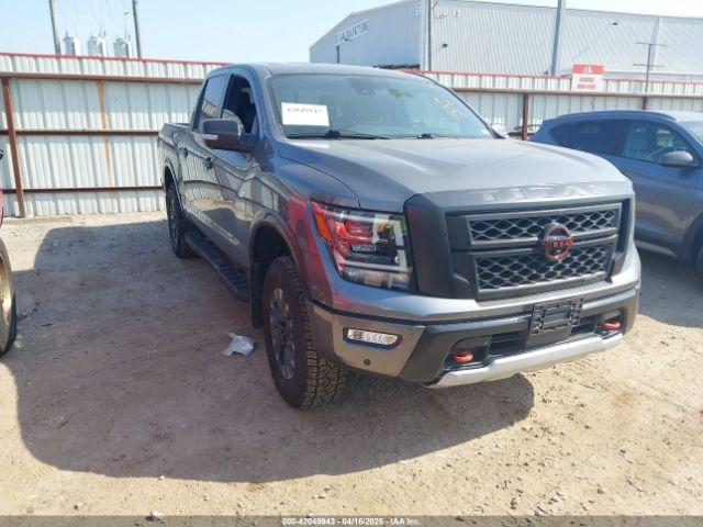  Salvage Nissan Titan