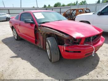  Salvage Ford Mustang