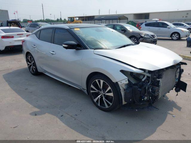  Salvage Nissan Maxima