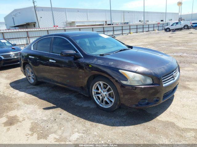  Salvage Nissan Maxima