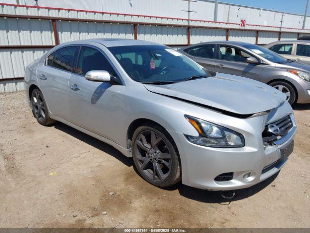 Salvage Nissan Maxima