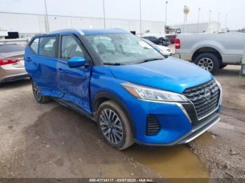  Salvage Nissan Kicks
