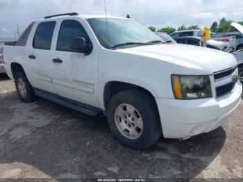  Salvage Chevrolet Avalanche 1500
