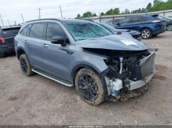  Salvage Kia Sorento