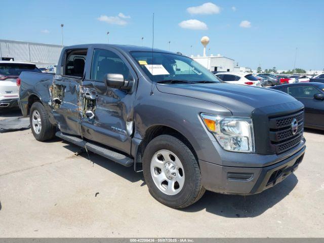  Salvage Nissan Titan