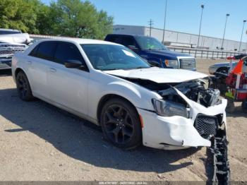  Salvage Chrysler 300