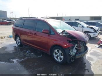  Salvage Toyota Sienna