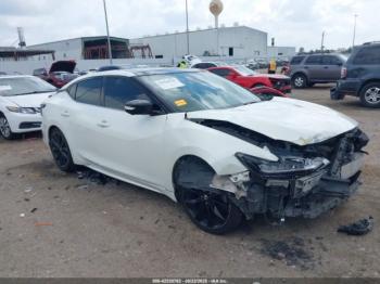  Salvage Nissan Maxima