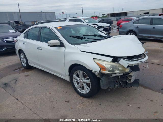  Salvage Nissan Altima