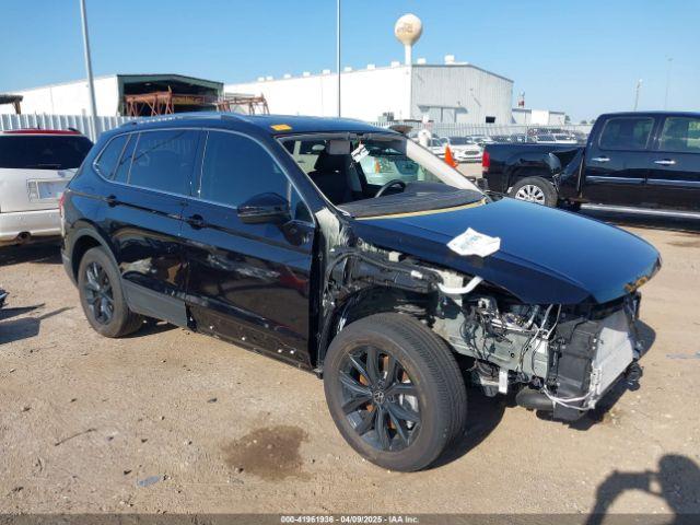  Salvage Volkswagen Tiguan