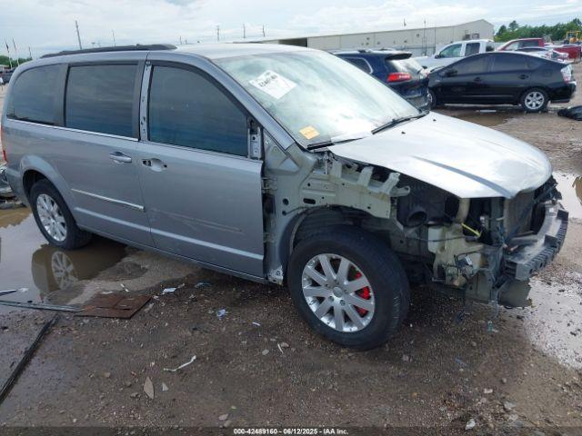  Salvage Chrysler Town & Country