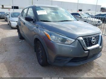  Salvage Nissan Kicks