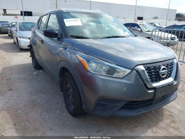  Salvage Nissan Kicks