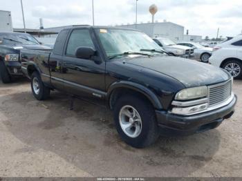  Salvage Chevrolet S-10
