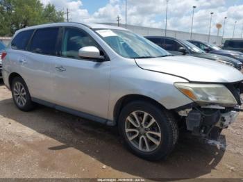  Salvage Nissan Pathfinder