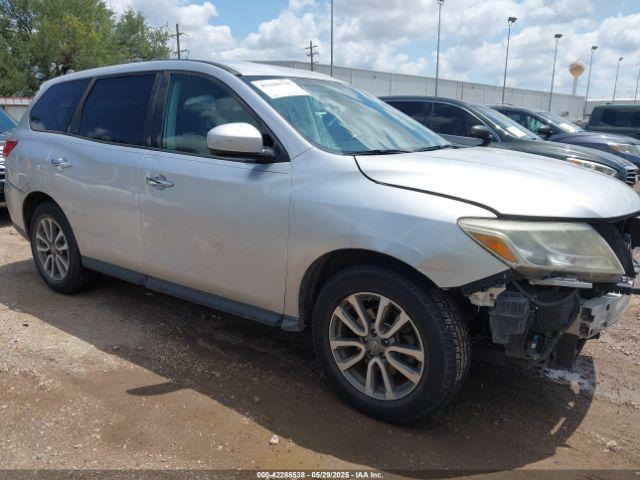  Salvage Nissan Pathfinder