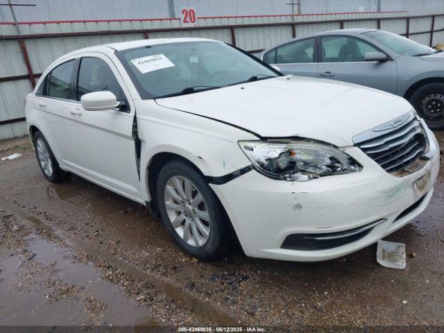 Salvage Chrysler 200