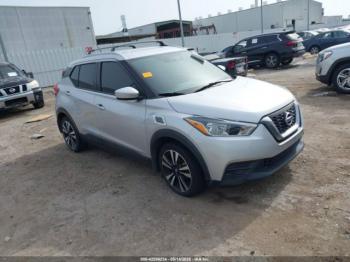  Salvage Nissan Kicks