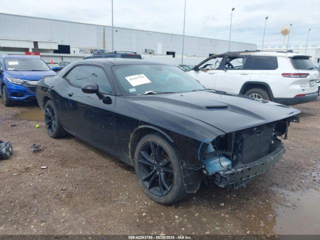 Salvage Dodge Challenger
