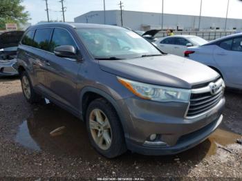  Salvage Toyota Highlander