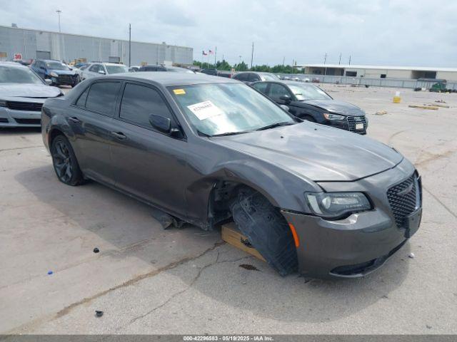  Salvage Chrysler 300
