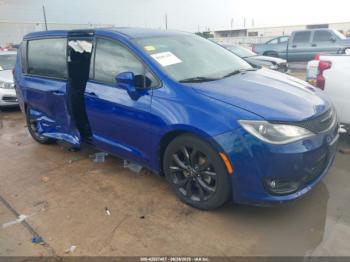  Salvage Chrysler Pacifica