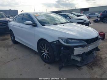  Salvage Chrysler 200