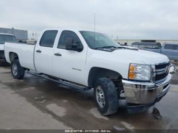  Salvage Chevrolet Silverado 2500