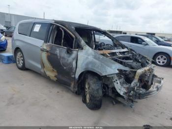  Salvage Chrysler Pacifica
