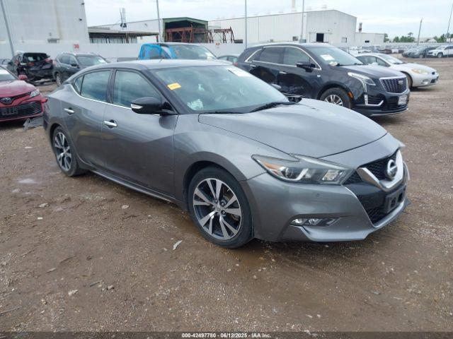  Salvage Nissan Maxima