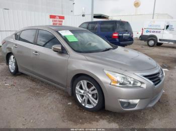  Salvage Nissan Altima