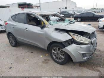 Salvage Hyundai TUCSON