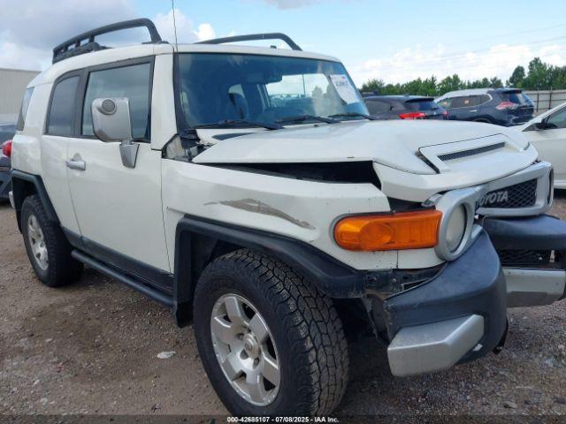  Salvage Toyota FJ Cruiser