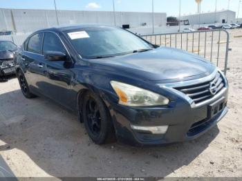  Salvage Nissan Altima