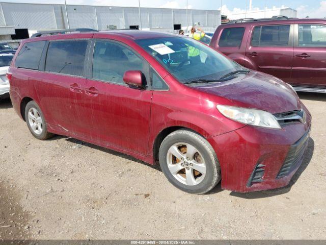  Salvage Toyota Sienna