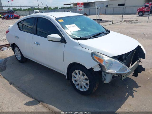  Salvage Nissan Versa