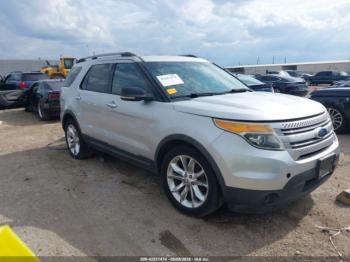  Salvage Ford Explorer