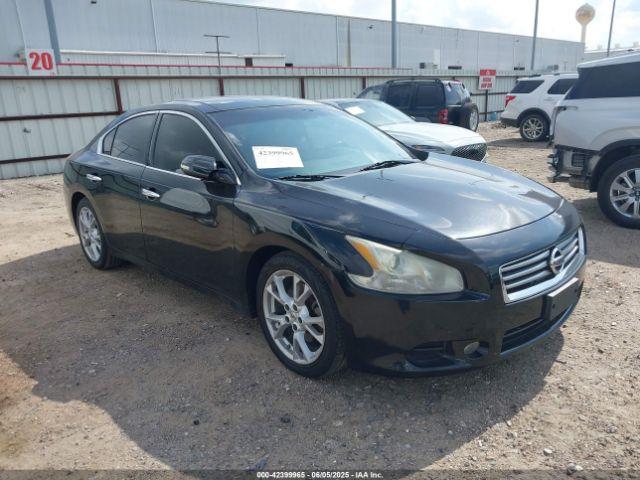  Salvage Nissan Maxima