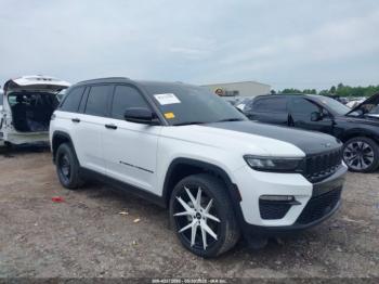  Salvage Jeep Grand Cherokee