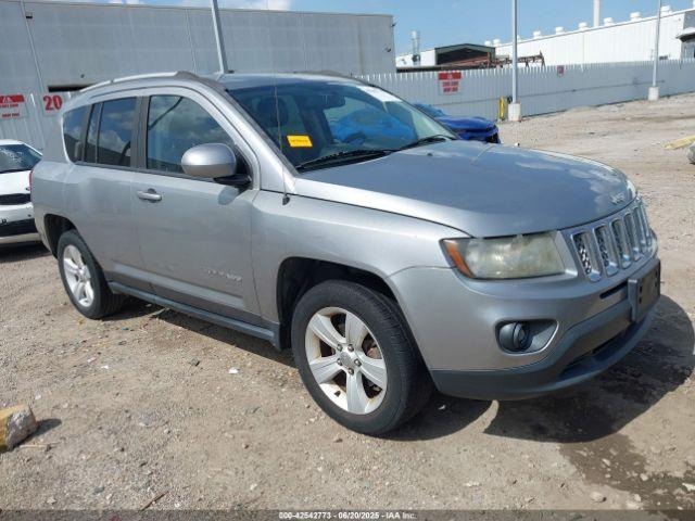  Salvage Jeep Compass