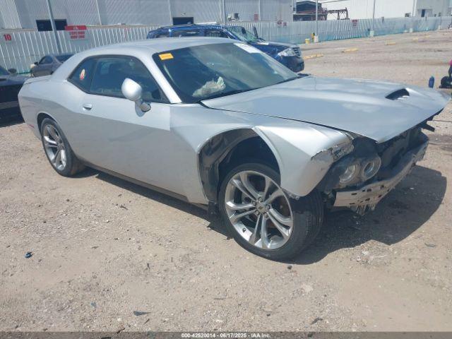  Salvage Dodge Challenger