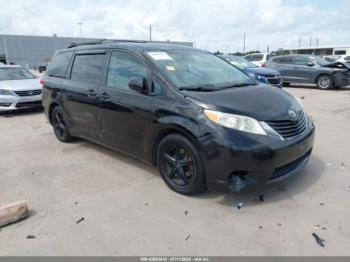  Salvage Toyota Sienna