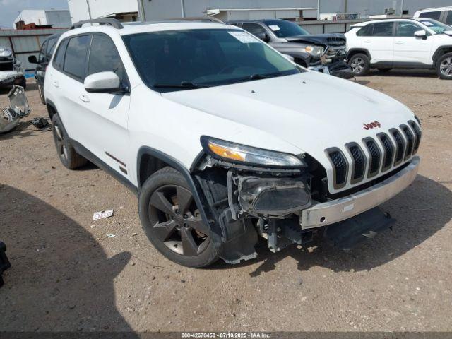  Salvage Jeep Cherokee