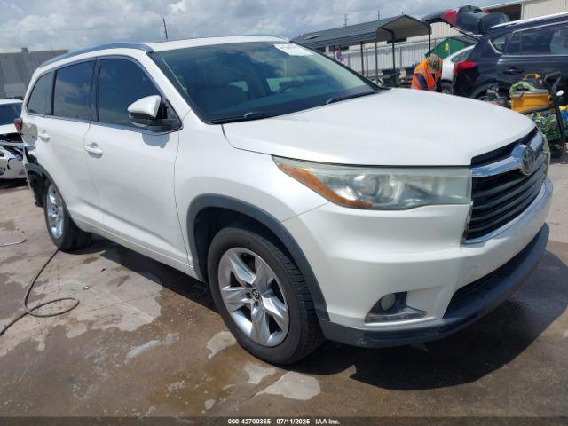  Salvage Toyota Highlander