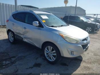  Salvage Hyundai TUCSON