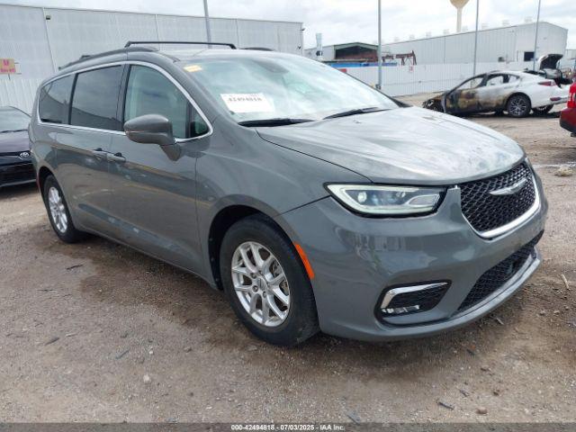  Salvage Chrysler Pacifica